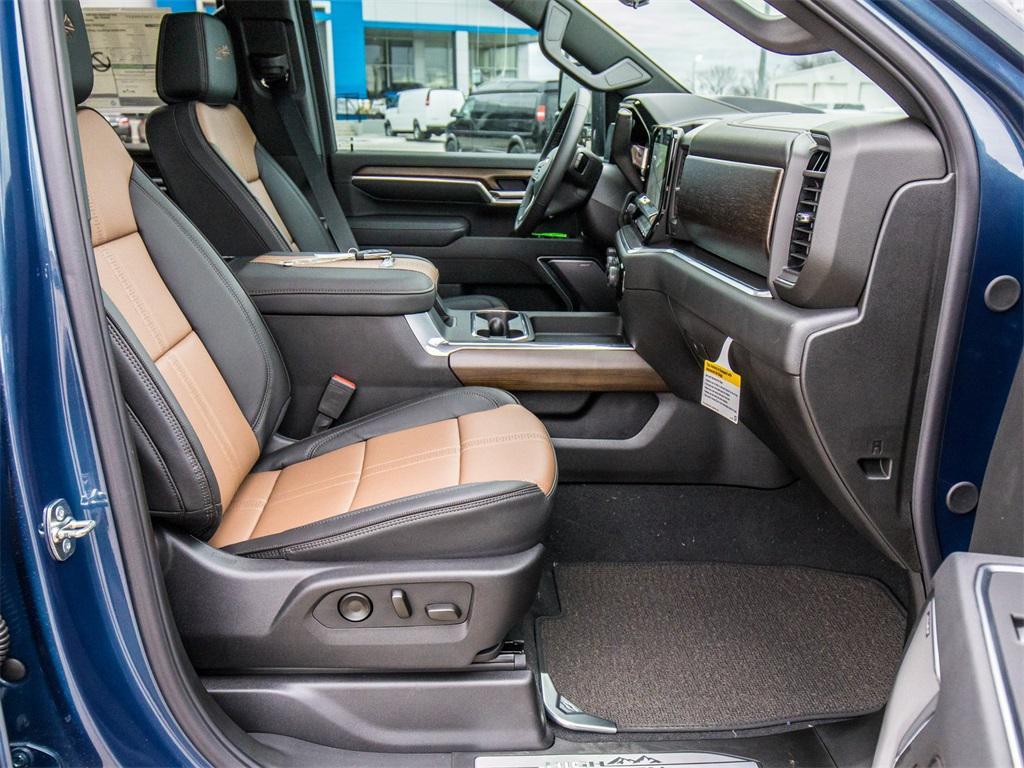 new 2026 Chevrolet Silverado 3500 car, priced at $90,365