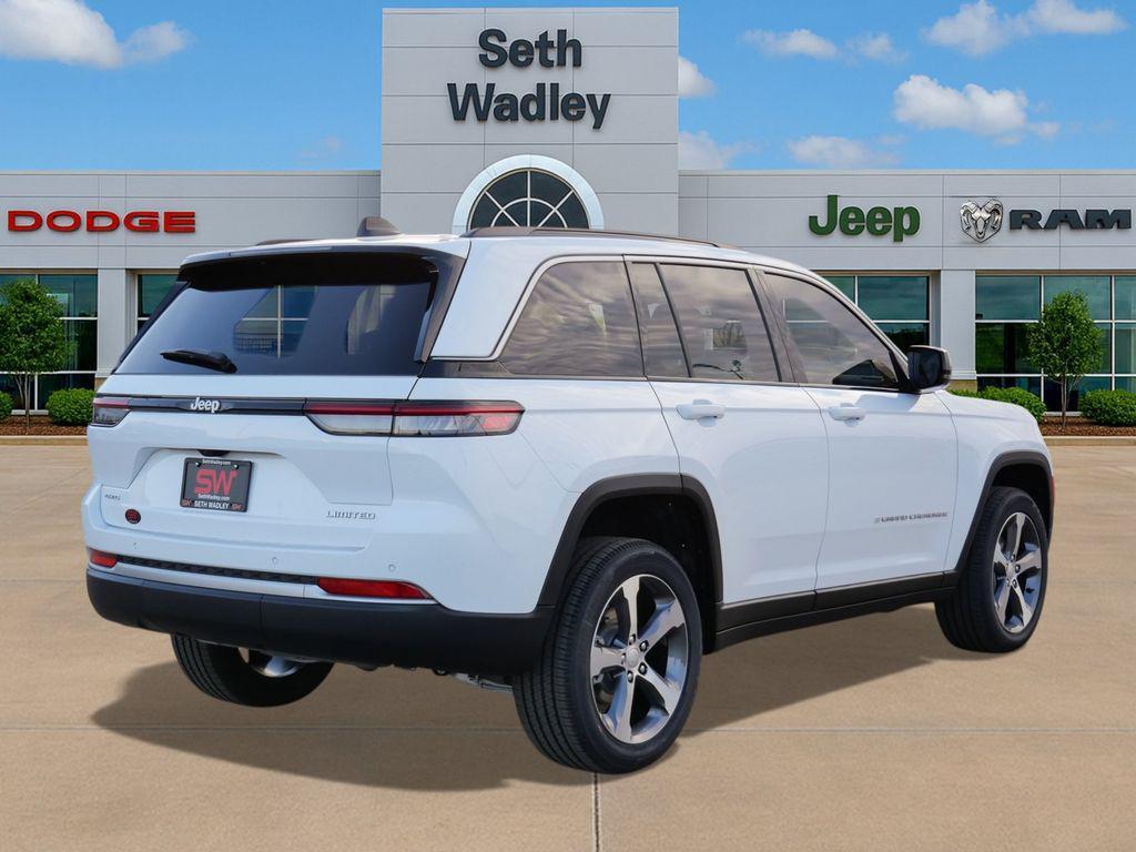 new 2026 Jeep Grand Cherokee car, priced at $44,749