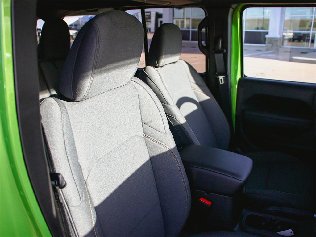 new 2025 Jeep Wrangler car, priced at $48,262