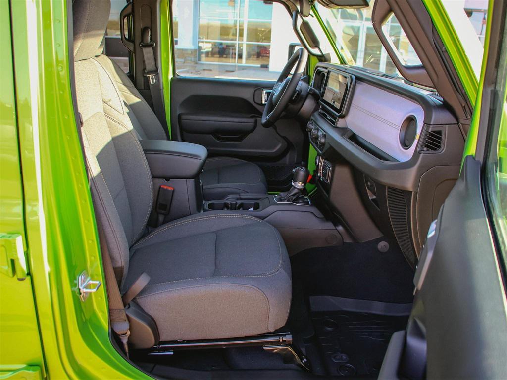 new 2025 Jeep Wrangler car, priced at $48,262