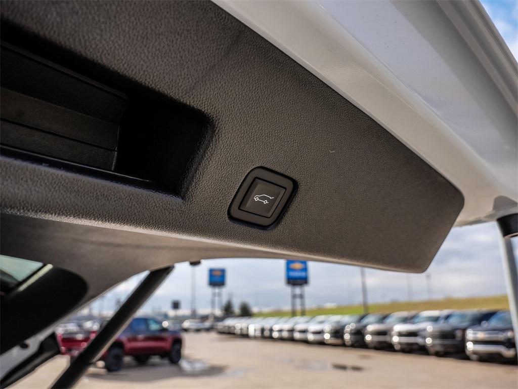 new 2026 Chevrolet Traverse car, priced at $59,930