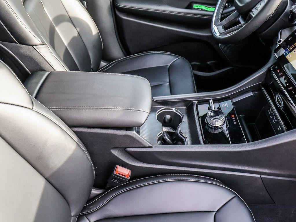 new 2026 Jeep Grand Cherokee car, priced at $44,155