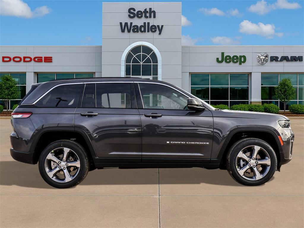 new 2026 Jeep Grand Cherokee car, priced at $46,405