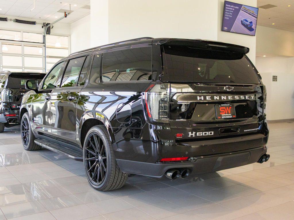 new 2025 Chevrolet Suburban car, priced at $121,999