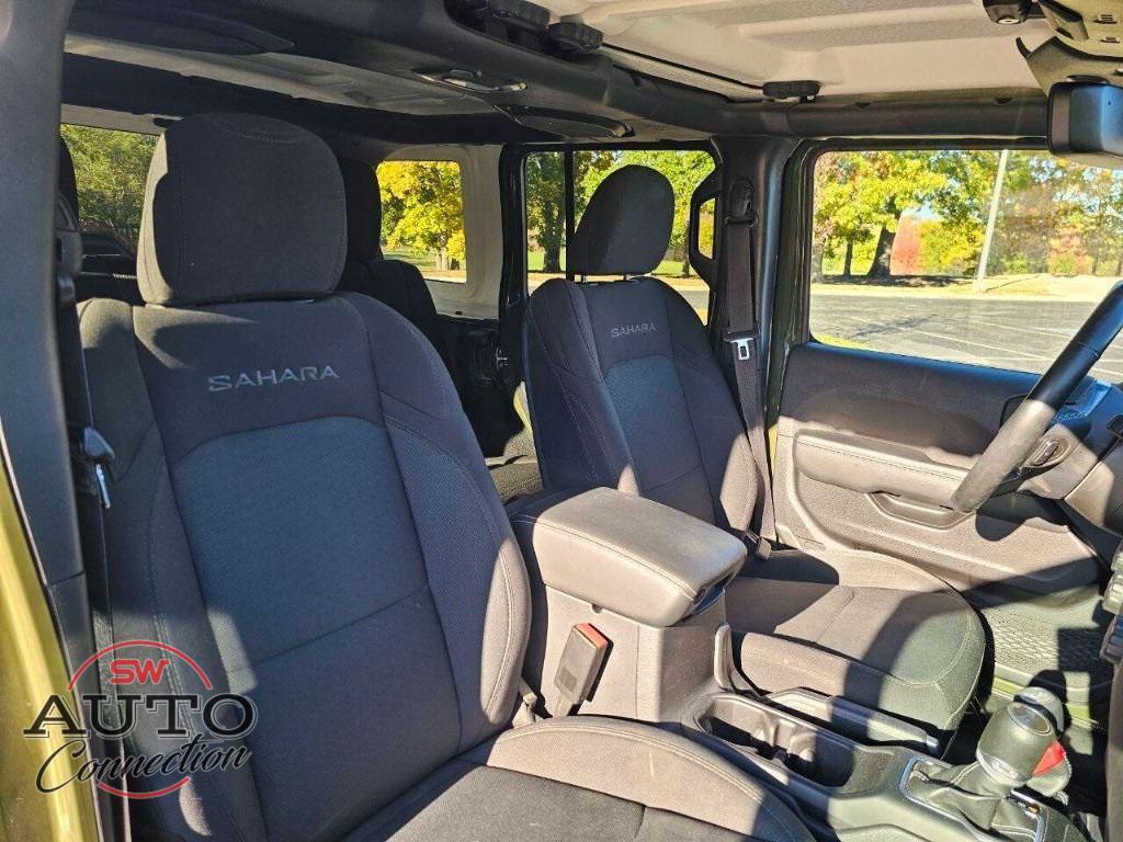 used 2022 Jeep Wrangler Unlimited car, priced at $23,547