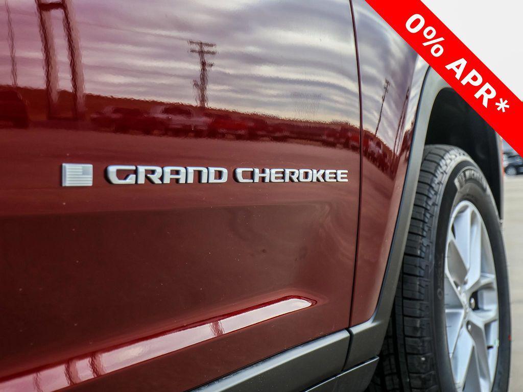new 2025 Jeep Grand Cherokee car, priced at $34,882