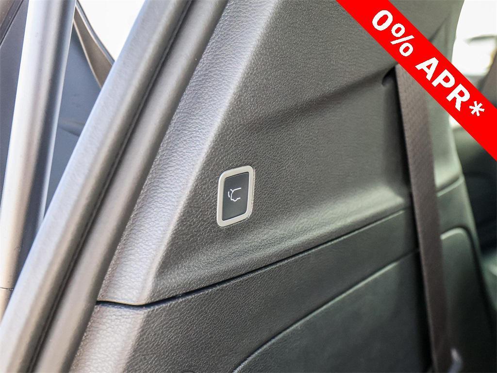 new 2026 Chrysler Pacifica car, priced at $36,097