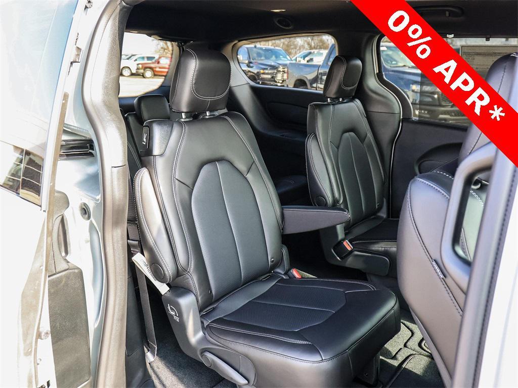 new 2026 Chrysler Pacifica car, priced at $36,097