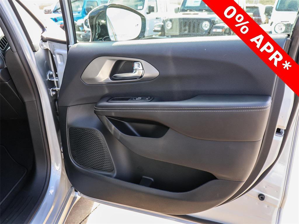 new 2026 Chrysler Pacifica car, priced at $36,097
