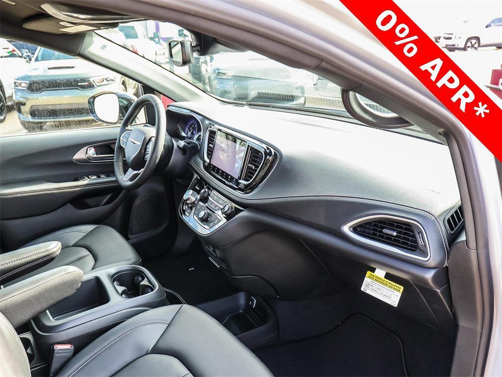 new 2026 Chrysler Pacifica car, priced at $36,097