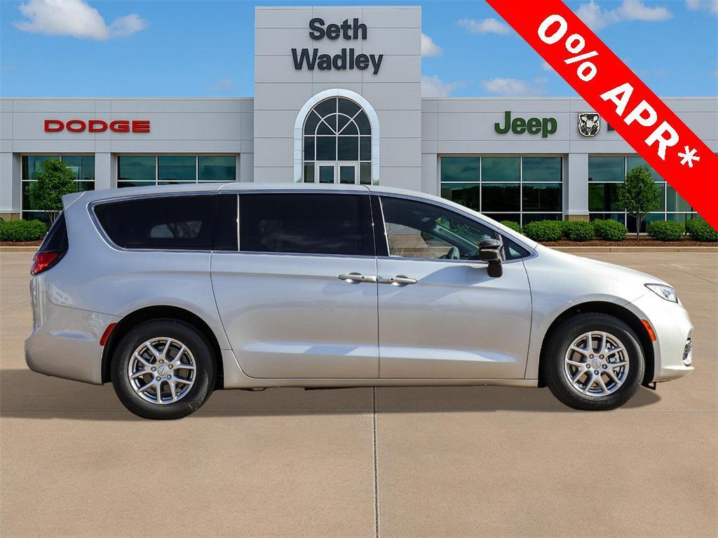 new 2026 Chrysler Pacifica car, priced at $36,097