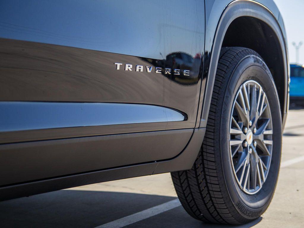 new 2026 Chevrolet Traverse car, priced at $44,498