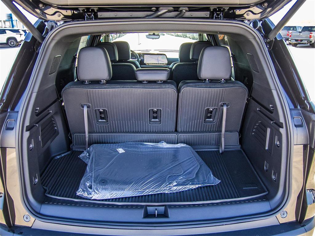 new 2026 Chevrolet Traverse car, priced at $47,861