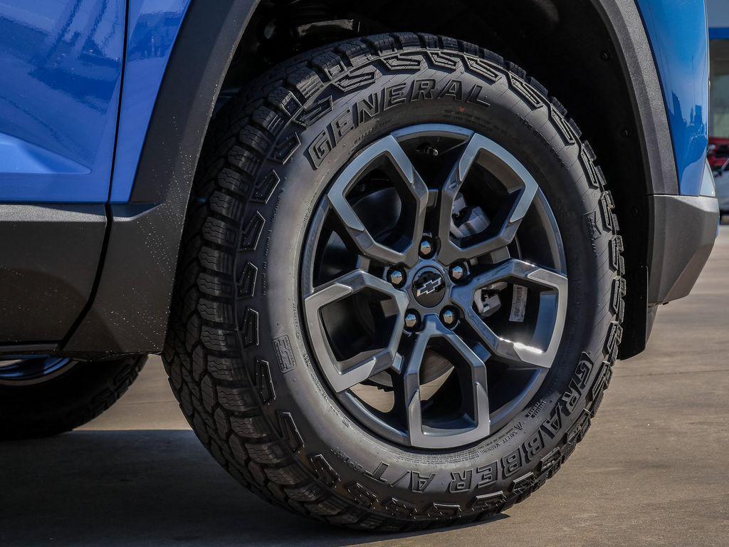 new 2026 Chevrolet Equinox car, priced at $38,999