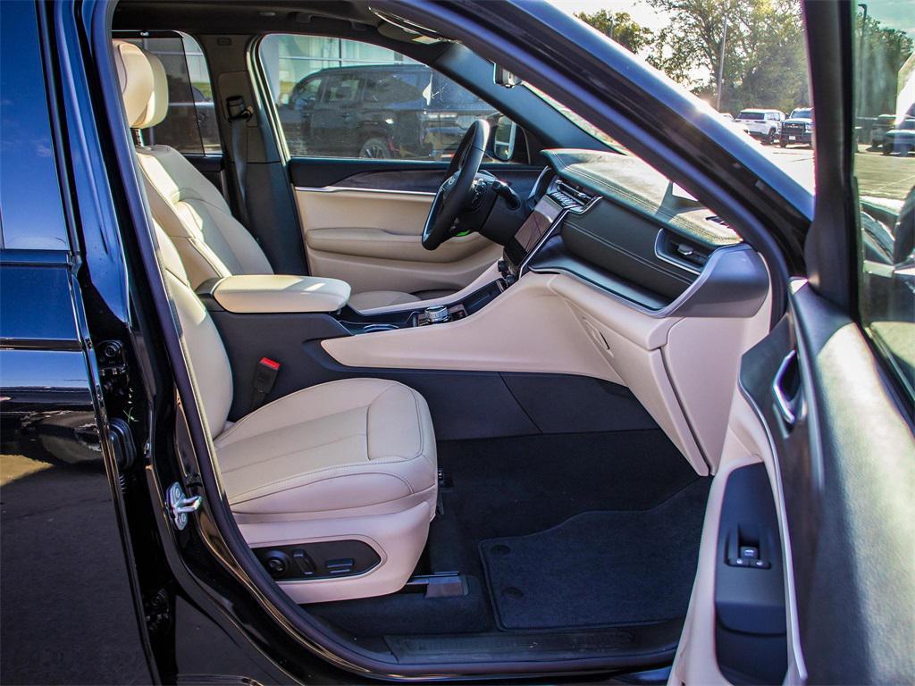 new 2025 Jeep Grand Cherokee car, priced at $46,226