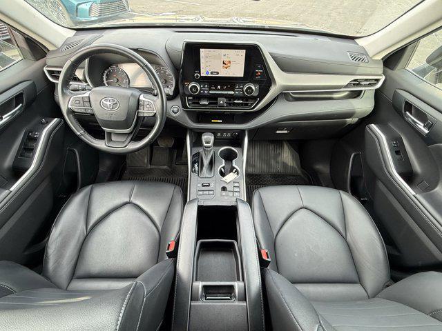 used 2023 Toyota Highlander car, priced at $35,231