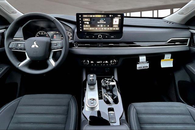 new 2025 Mitsubishi Outlander car, priced at $36,960