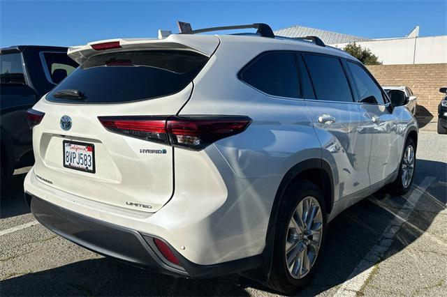 used 2021 Toyota Highlander Hybrid car, priced at $29,589