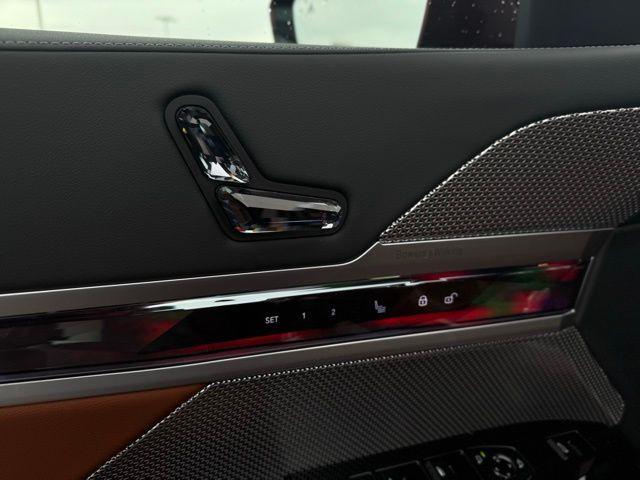 used 2023 BMW 760 car, priced at $73,000