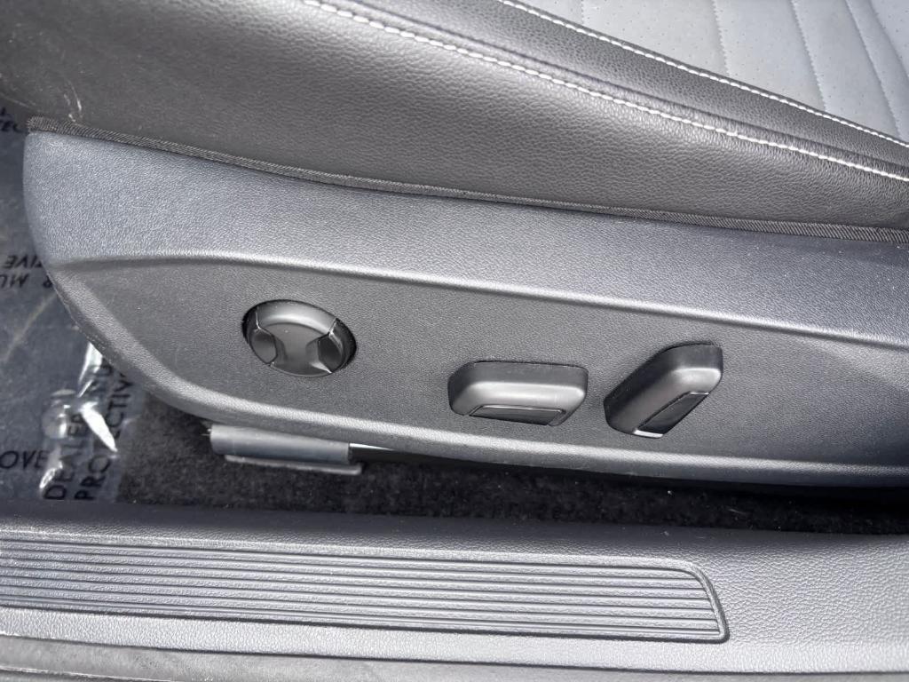 used 2025 Volkswagen Jetta car, priced at $19,090
