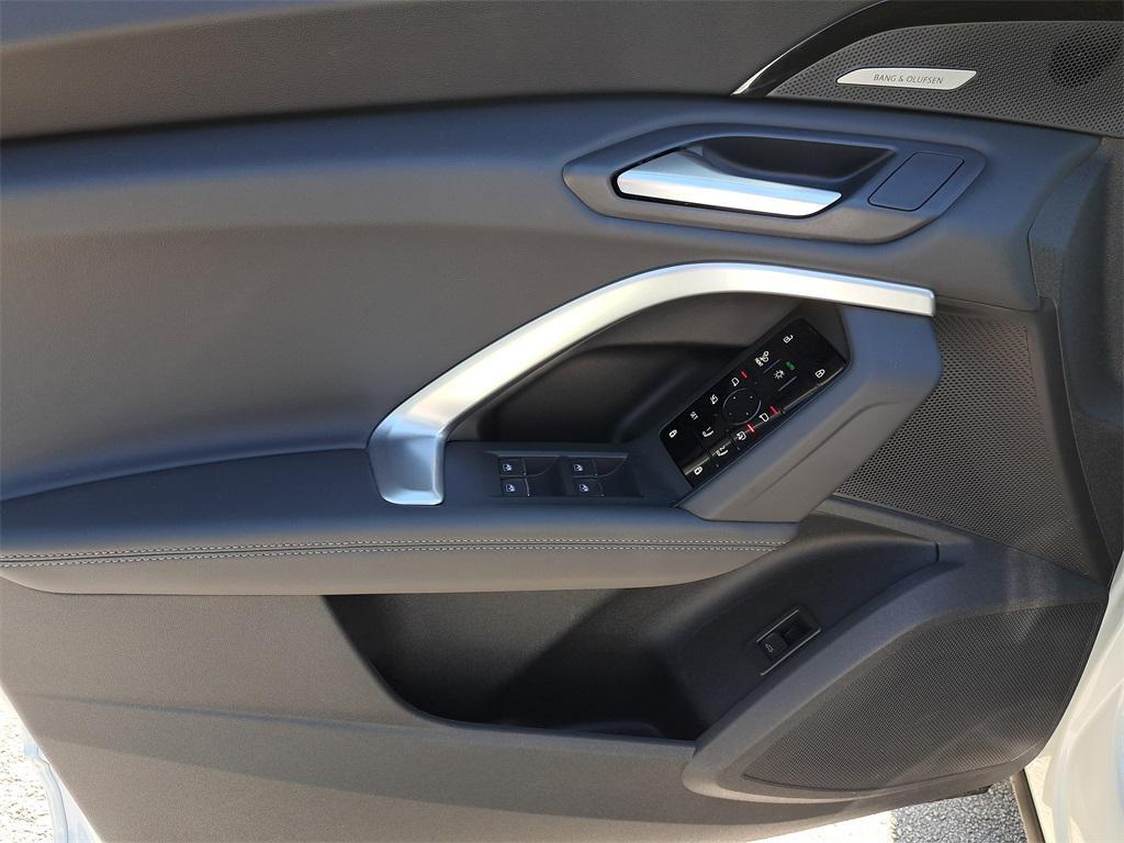 new 2025 Audi Q5 car, priced at $60,950