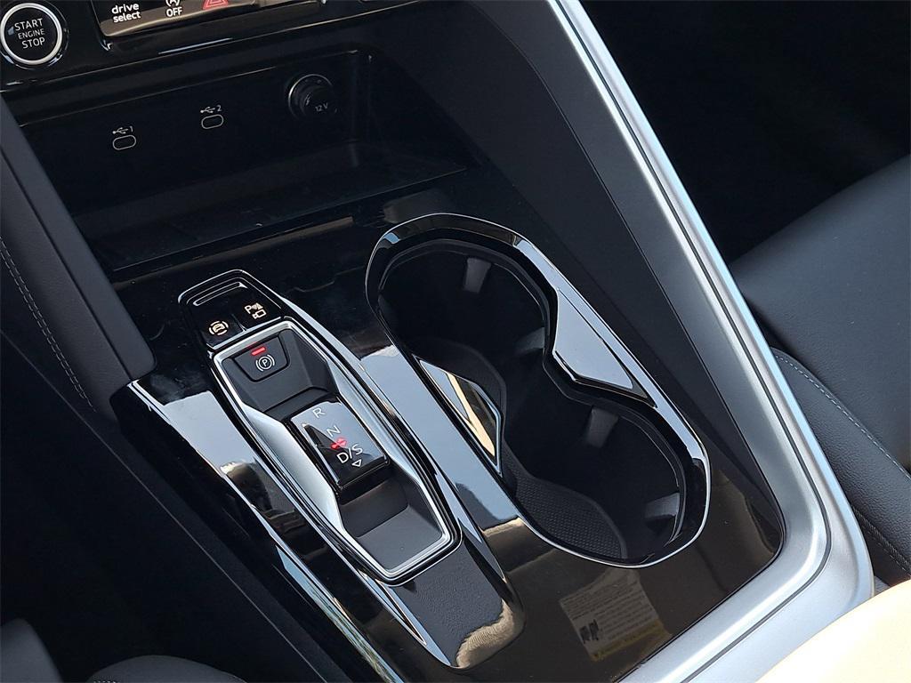 new 2025 Audi Q5 car, priced at $60,950
