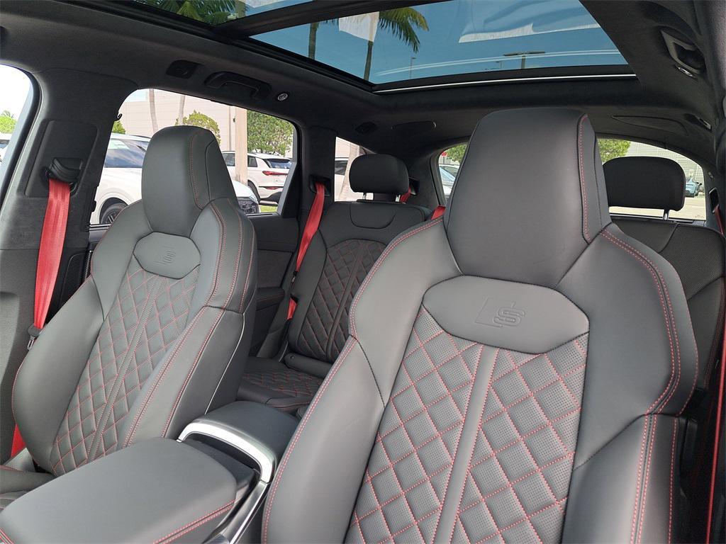 new 2026 Audi SQ7 car, priced at $124,740
