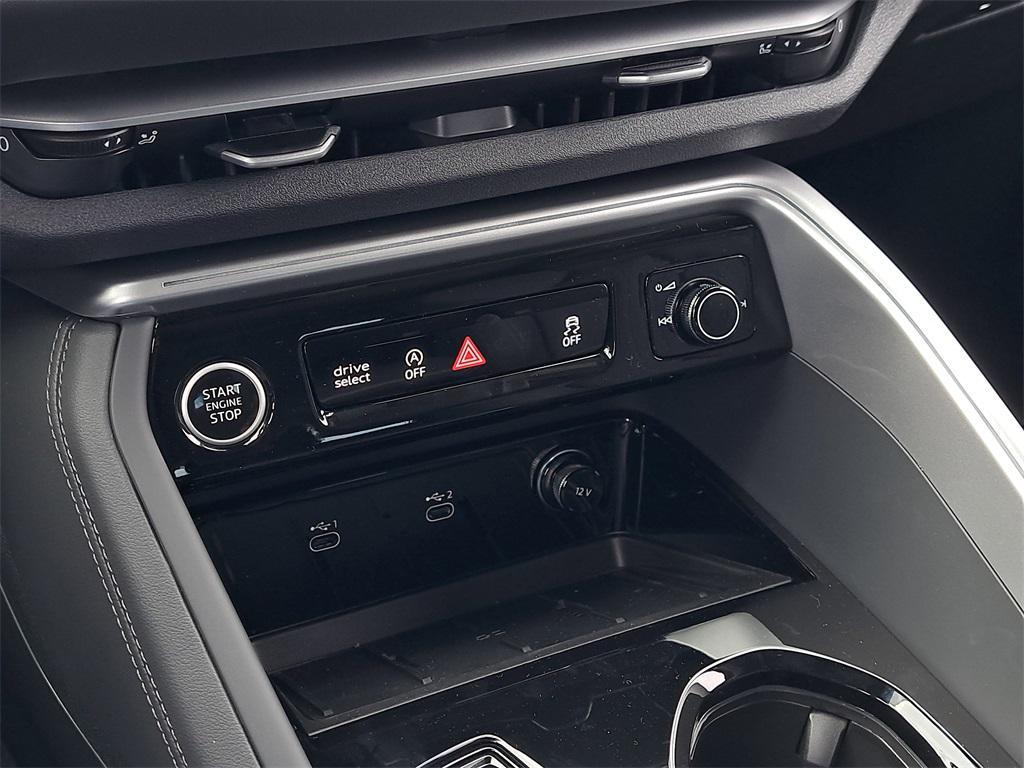 new 2025 Audi Q5 car, priced at $61,950