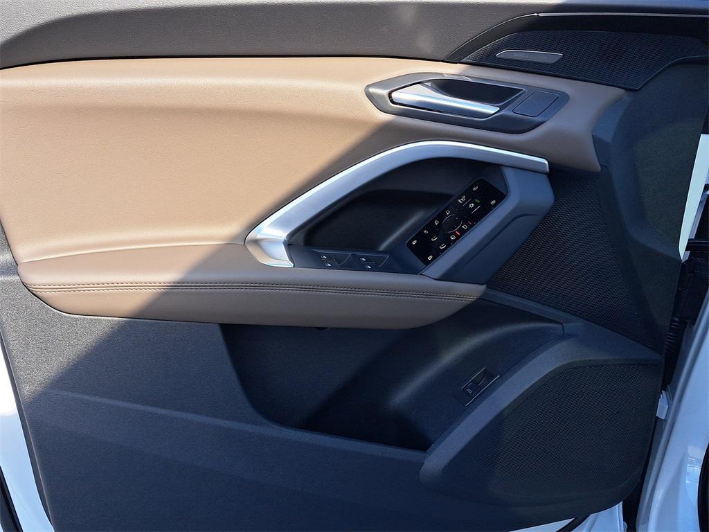 new 2025 Audi Q5 car, priced at $61,950