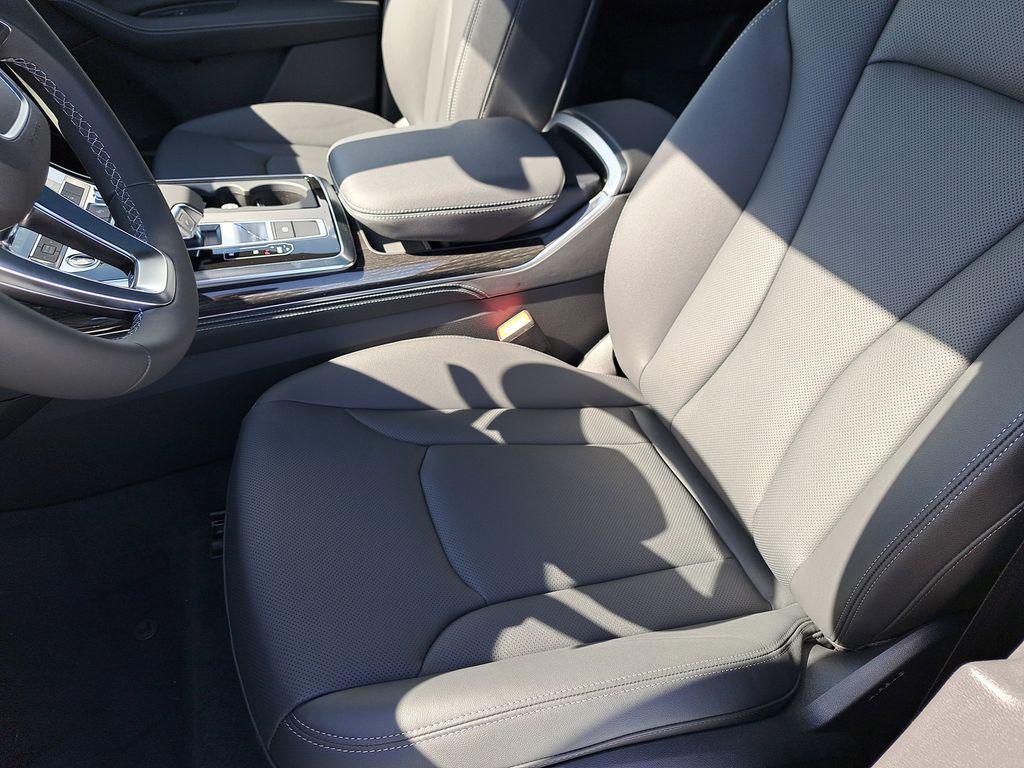 new 2026 Audi Q7 car, priced at $73,140