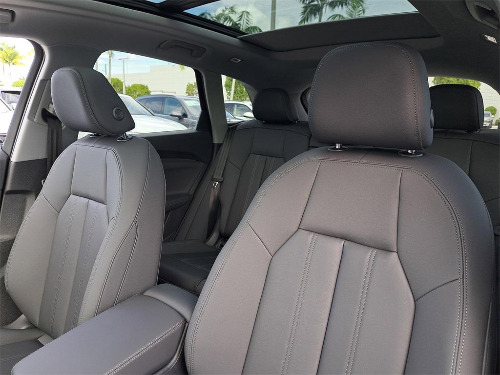 new 2025 Audi Q5 car, priced at $59,350