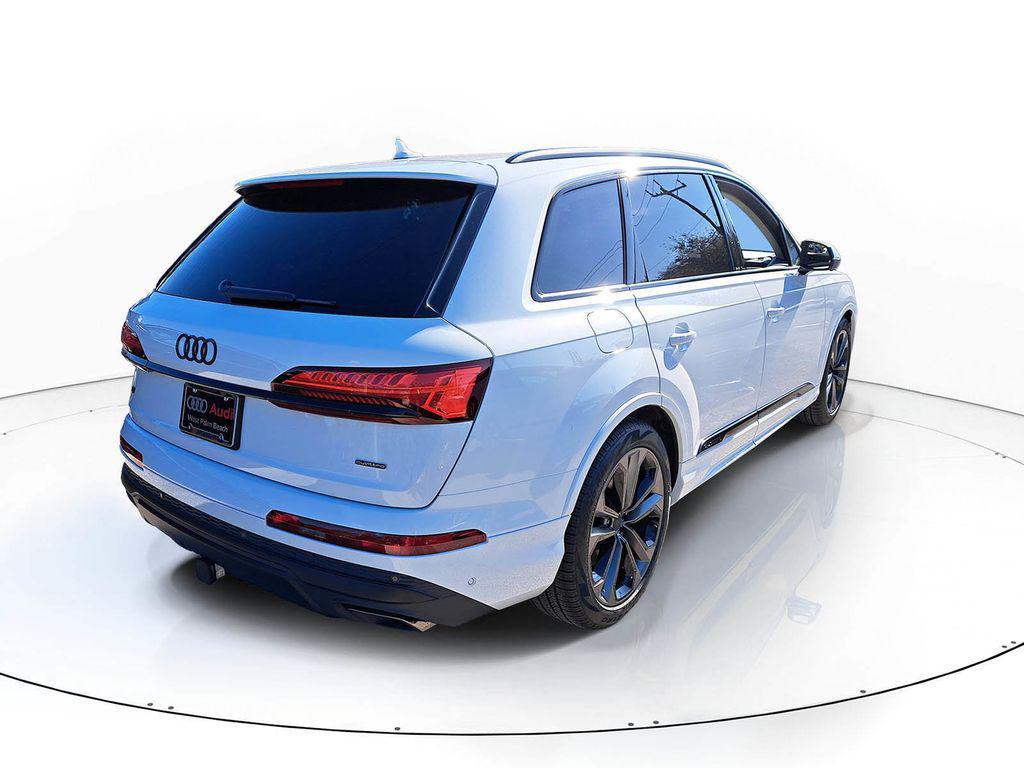 new 2026 Audi Q7 car, priced at $79,005