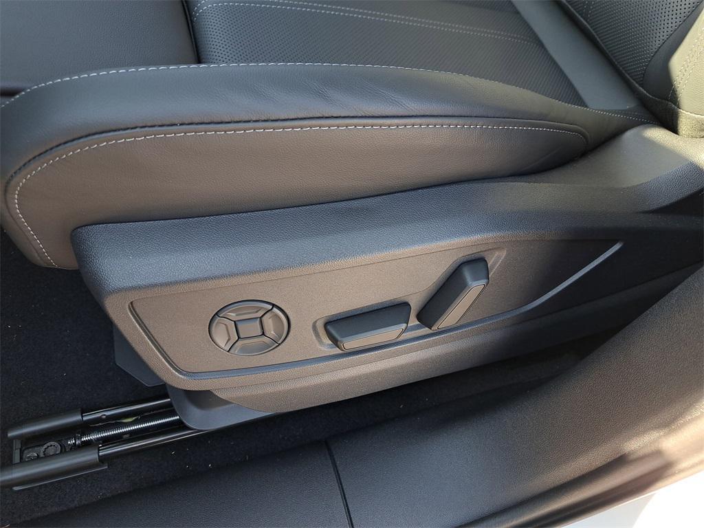 new 2025 Audi Q5 car, priced at $60,300