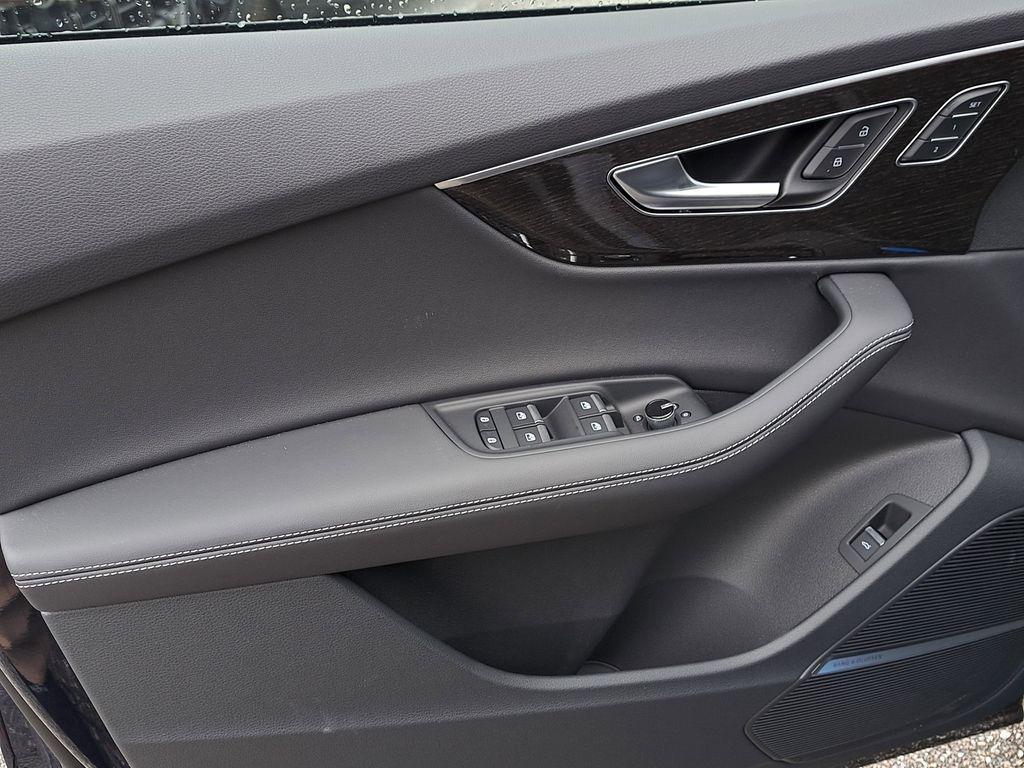 new 2026 Audi Q7 car, priced at $78,560