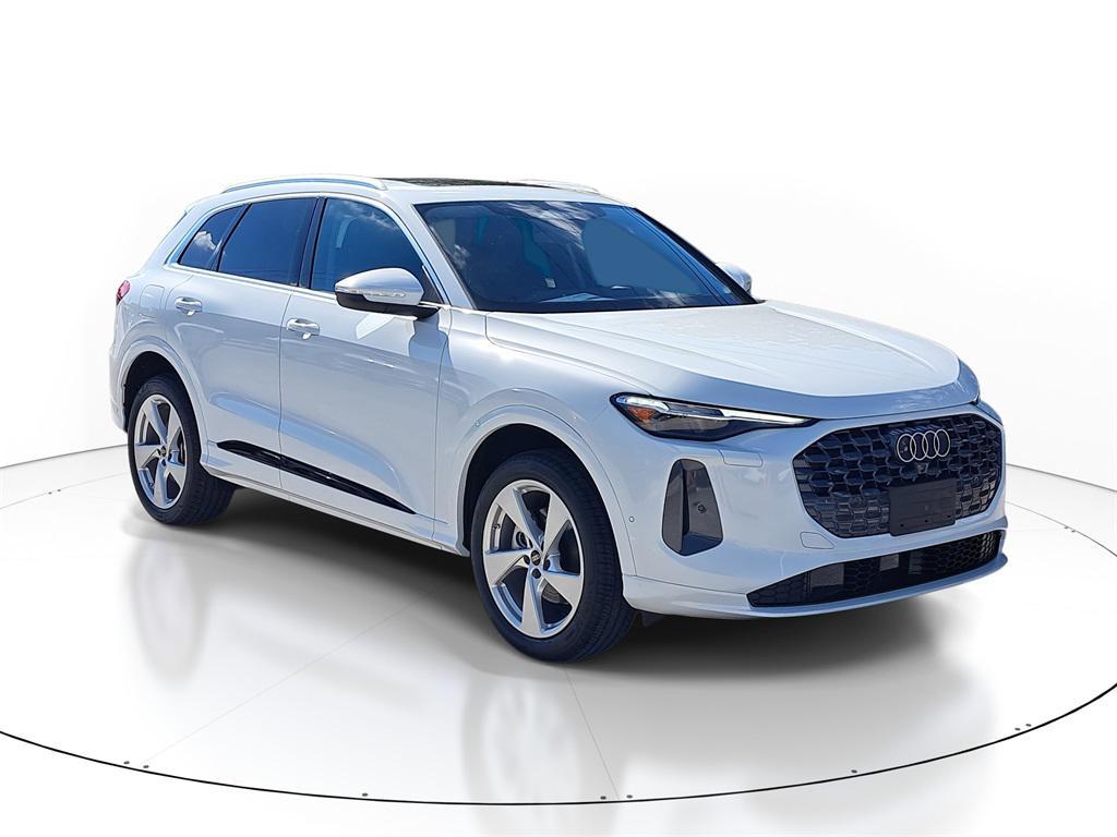new 2025 Audi Q5 car, priced at $60,950