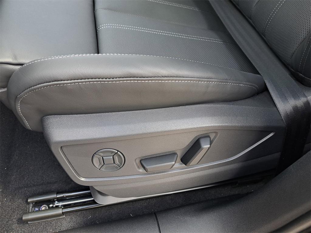 new 2025 Audi Q5 car, priced at $63,900