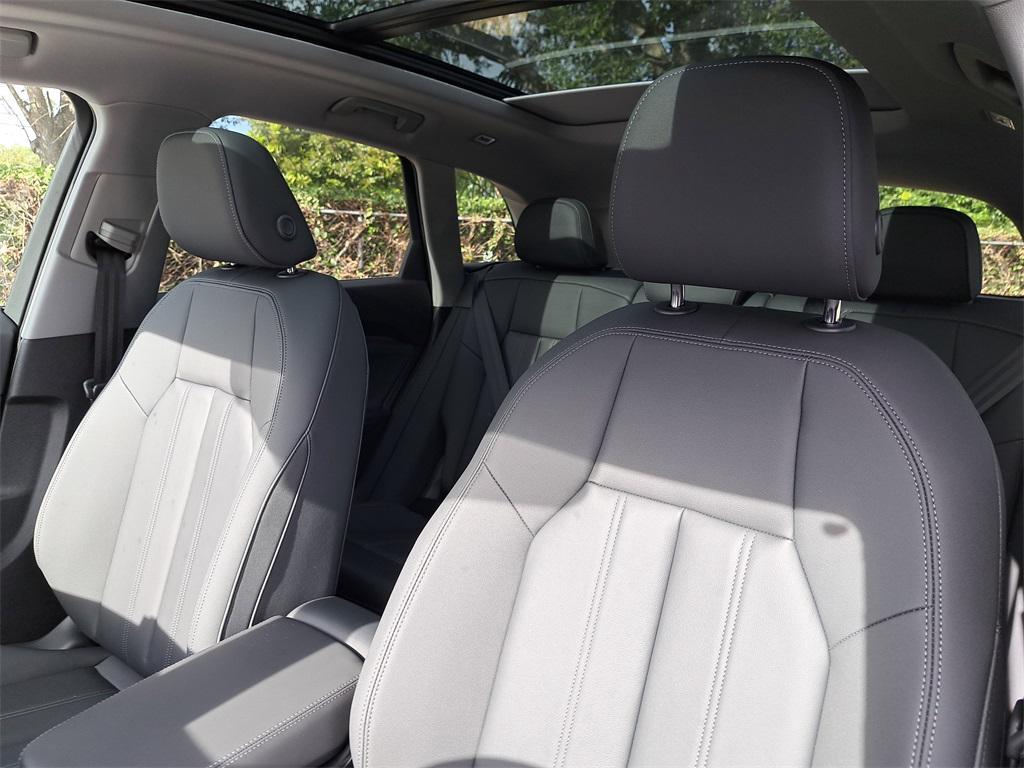 new 2025 Audi Q5 car, priced at $59,350