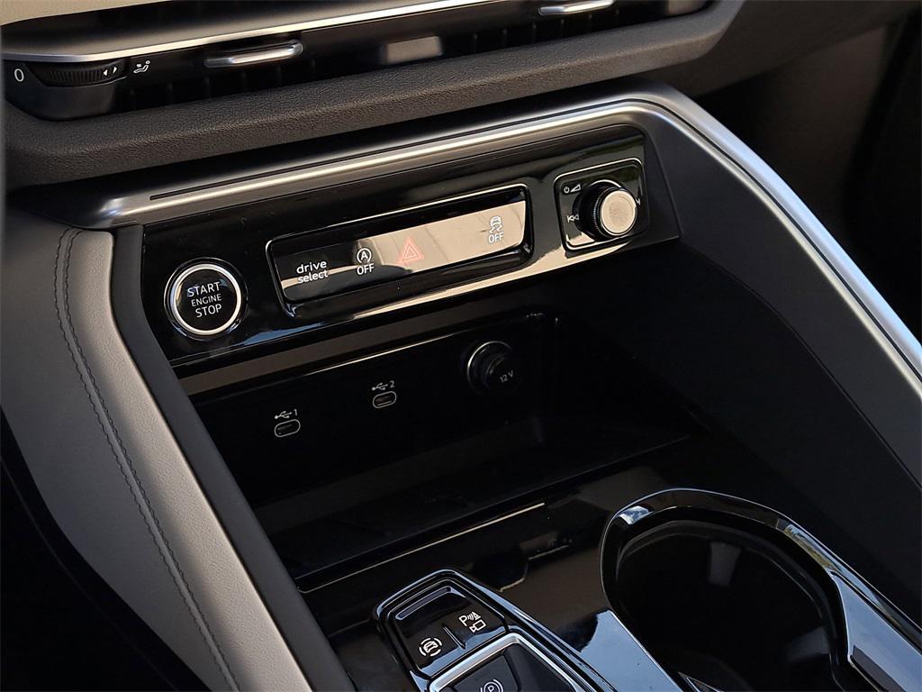 new 2025 Audi Q5 car, priced at $58,900