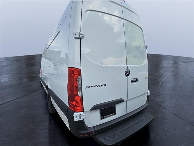 new 2025 Mercedes-Benz Sprinter 2500 car, priced at $69,674