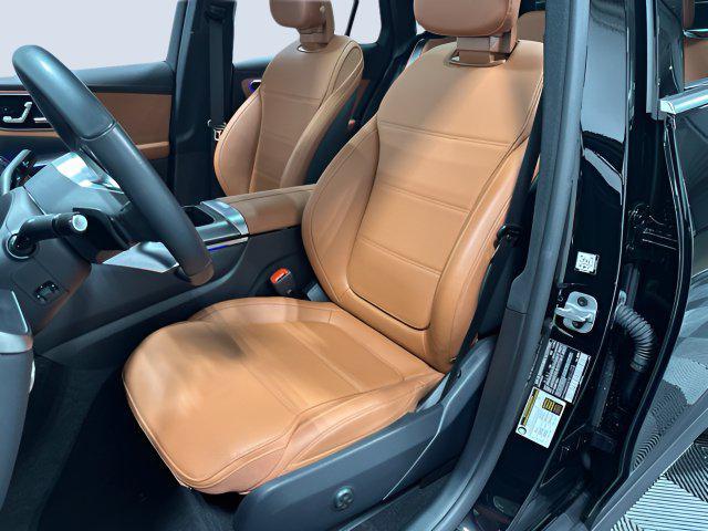 Mercedes-Benz GLC view 29