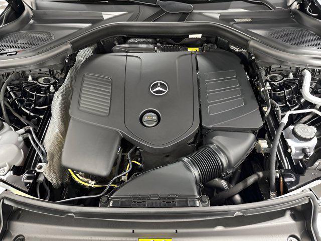 Mercedes-Benz GLC view 10