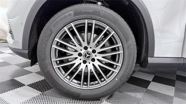 new 2026 Mercedes-Benz GLC 300 car, priced at $58,685