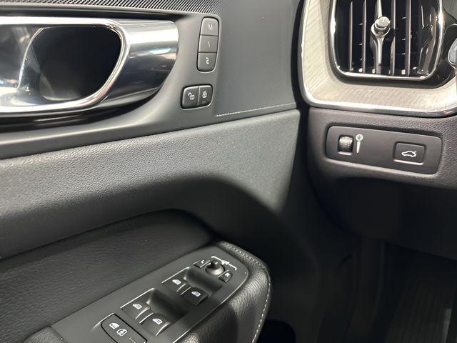 used 2018 Volvo XC60 car, priced at $17,881