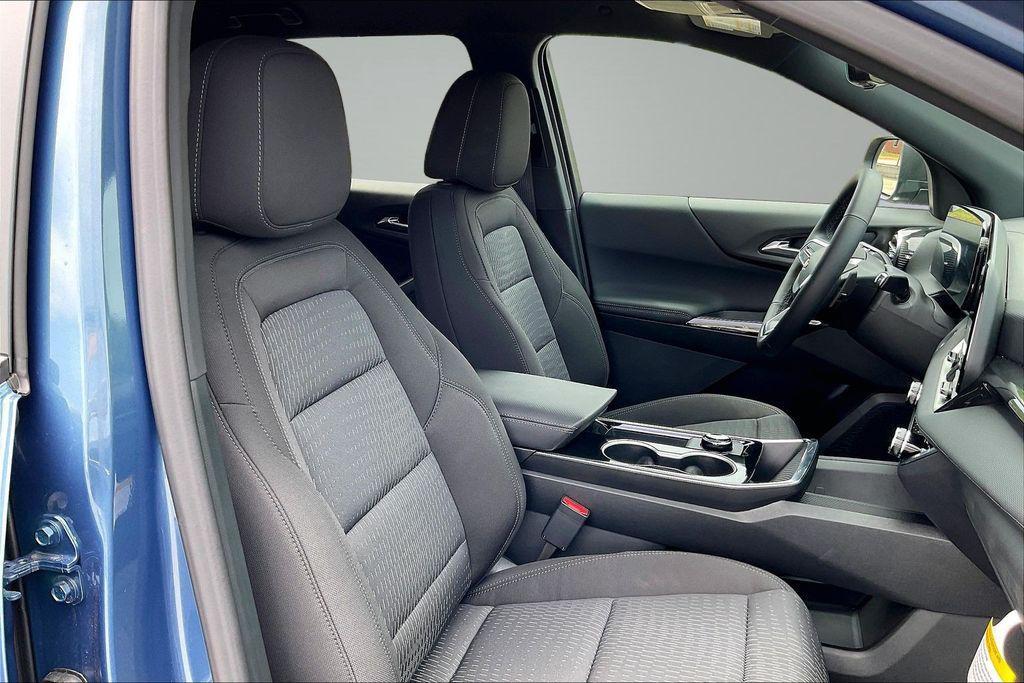 new 2026 Chevrolet Equinox car, priced at $28,240