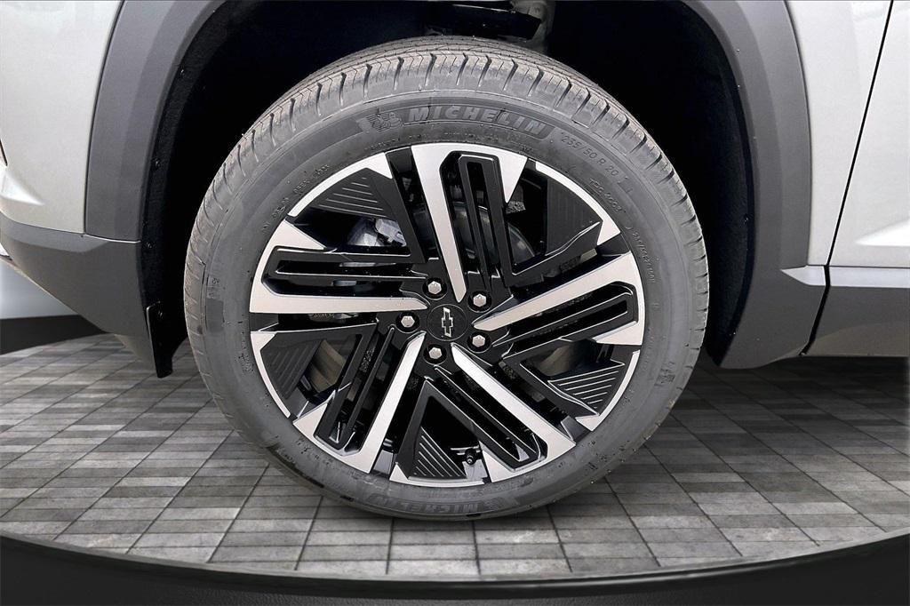 new 2026 Chevrolet Equinox car, priced at $33,845