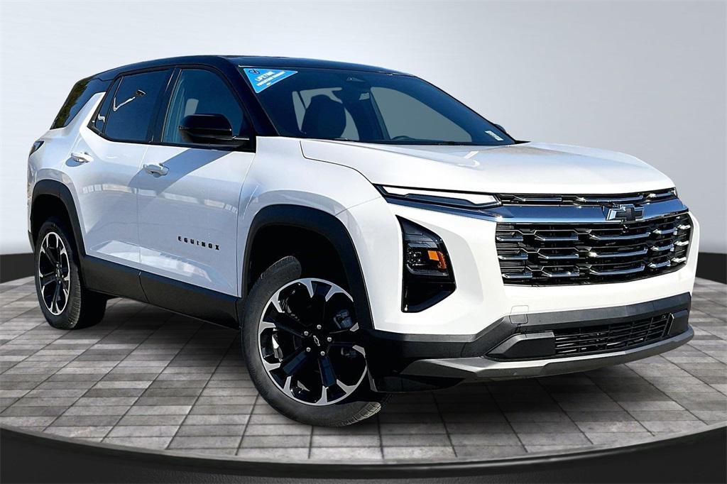 new 2026 Chevrolet Equinox car, priced at $32,615