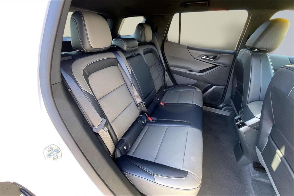 new 2026 Chevrolet Equinox car, priced at $32,615