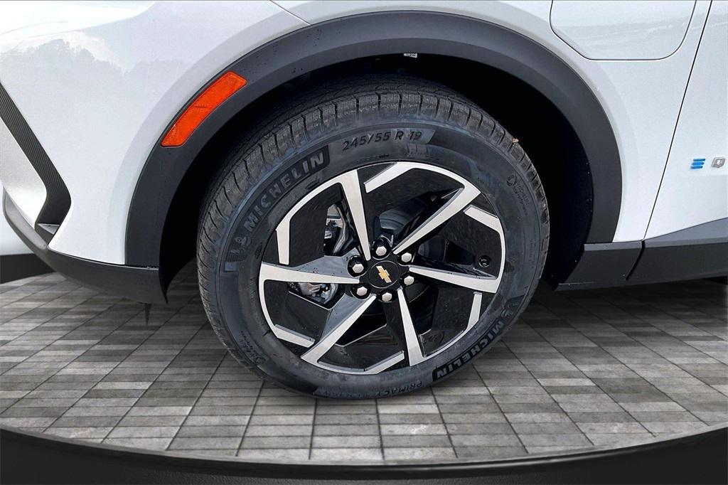 new 2026 Chevrolet Equinox EV car, priced at $36,635