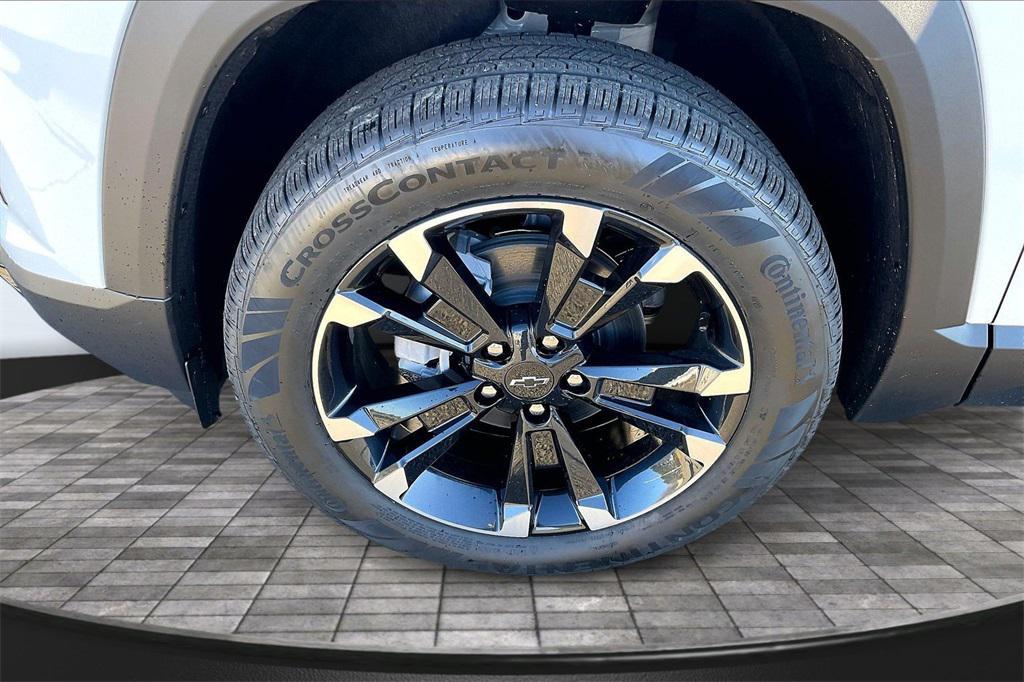 new 2026 Chevrolet Equinox car, priced at $38,915