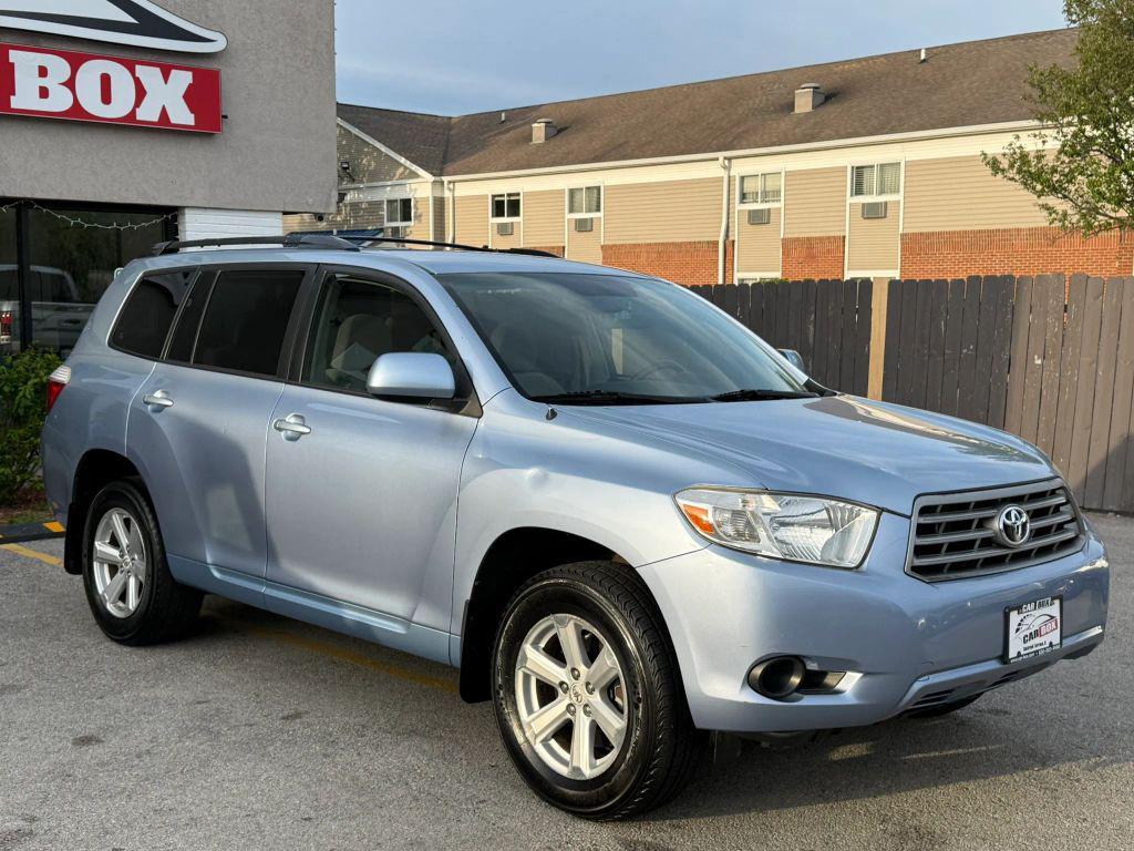 used 2009 Toyota Highlander car, priced at $8,900